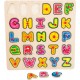 Puzzle en bois avec boutons, les lettres de l'alphabet