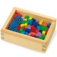 Jeu de perles à enfiler dans un coffret en bois